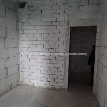 Продам квартиру, Клочковская ул. , 2  ком., 77 м², без внутренних работ 