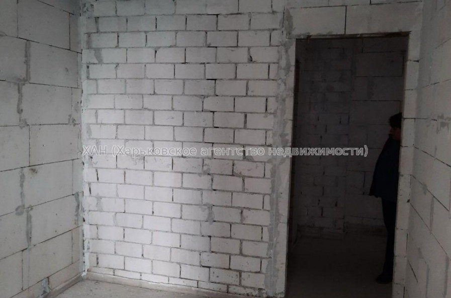 Продам квартиру, Клочковская ул. , 2  ком., 77 м², без внутренних работ 