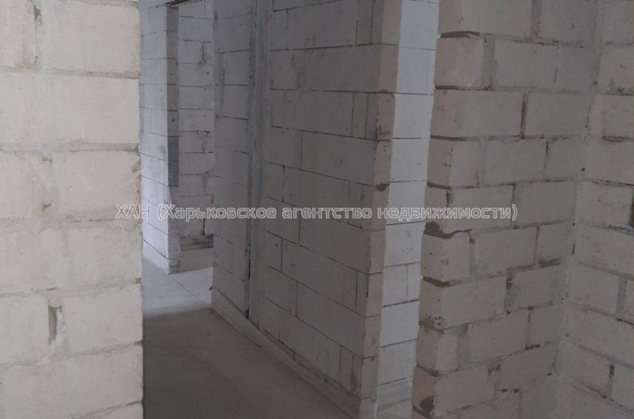 Продам квартиру, Клочковская ул. , 2  ком., 77 м², без внутренних работ 