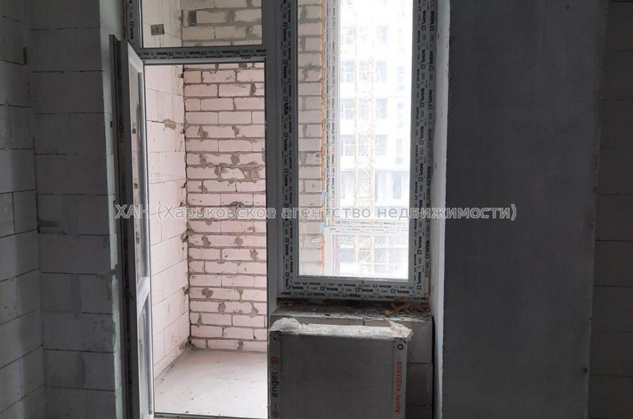 Продам квартиру, Клочковская ул. , 2  ком., 77 м², без внутренних работ 