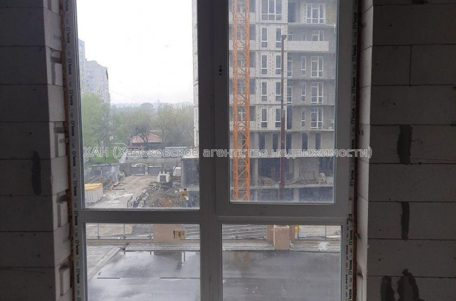 Продам квартиру, Клочковская ул. , 2  ком., 77 м², без внутренних работ 