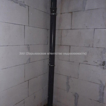 Продам квартиру, Клочковская ул. , 2  ком., 77 м², без внутренних работ 