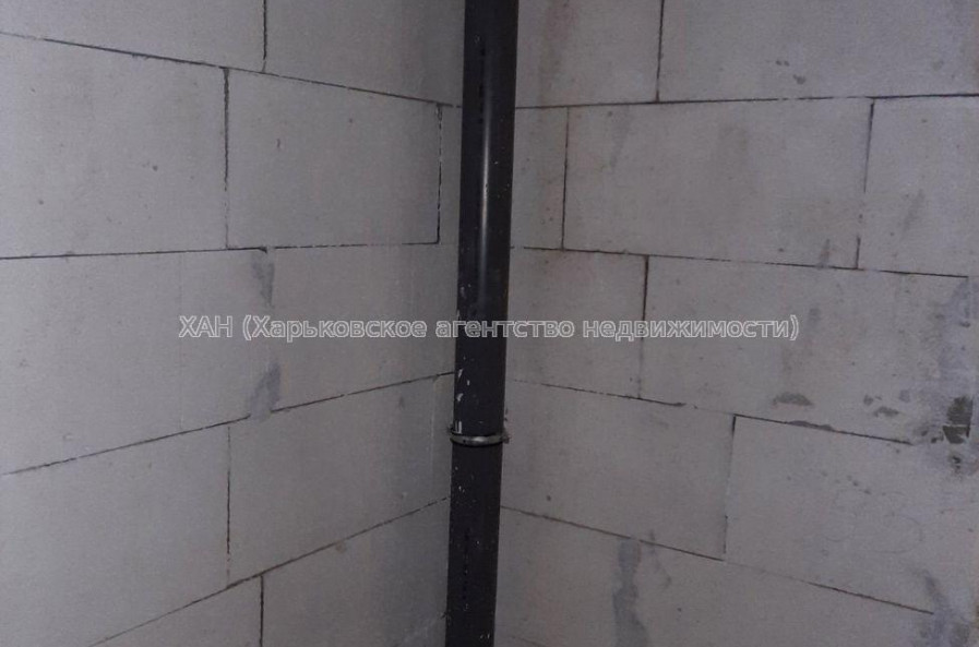 Продам квартиру, Клочковская ул. , 2  ком., 77 м², без внутренних работ 