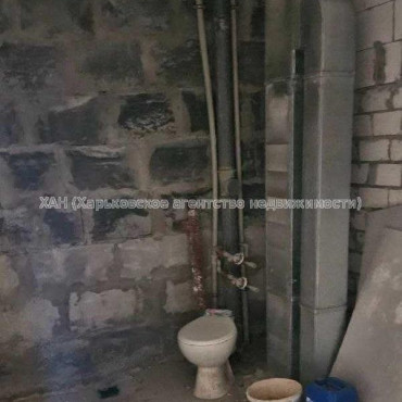 Продам квартиру, Клочковская ул. , 3  ком., 85 м², без внутренних работ 