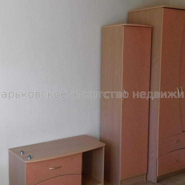 Продам квартиру, Защитников Неба ул. , 1  ком., 23 м², косметический ремонт 