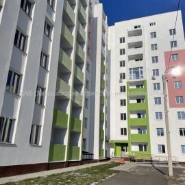 Продам квартиру, Мира ул. , 2  ком., 56 м², без внутренних работ