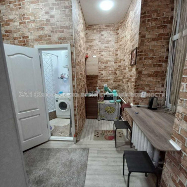 Продам квартиру, Чеботарская ул. , 46 , 1 кім., 30 м², советский ремонт 