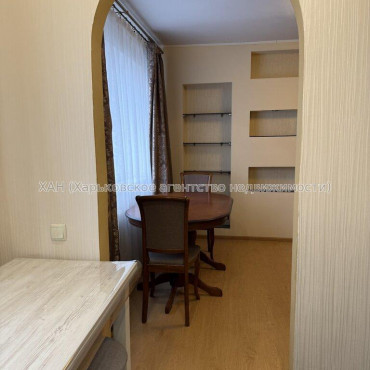 Продам квартиру, Каденюка ул. , 3 кім., 63 м², косметический ремонт 