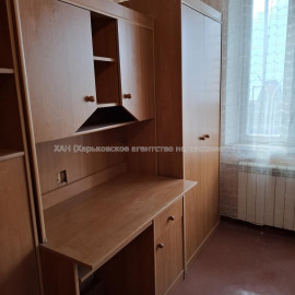 Продам квартиру, Валентиновская ул. , 1 кім., 36 м², советский ремонт