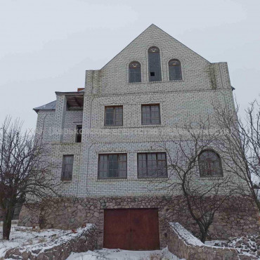 Продам будинок, 745 м², 20 соток, без отделочных работ 