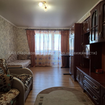 Продам квартиру, Аэрокосмический пр. , 1 кім., 44 м², косметический ремонт 