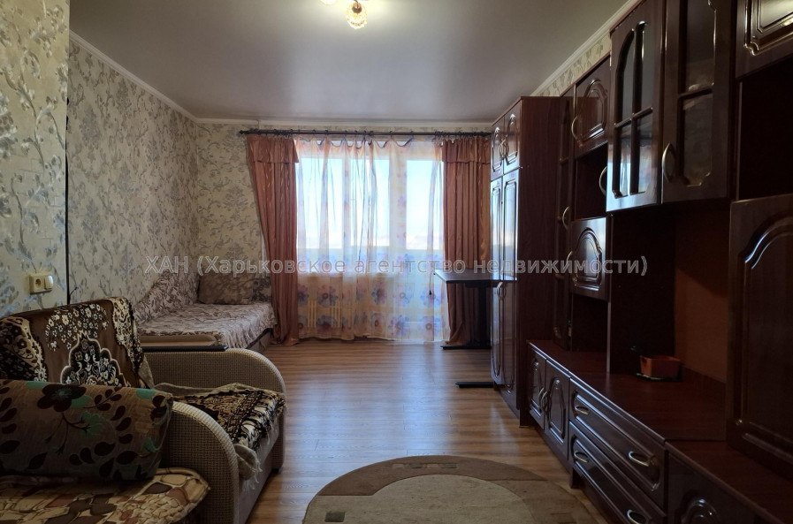 Продам квартиру, Аэрокосмический пр. , 1 кім., 44 м², косметический ремонт 