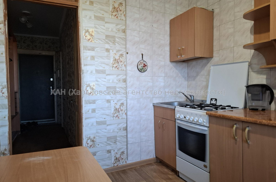 Продам квартиру, Аэрокосмический пр. , 1 кім., 44 м², косметический ремонт 