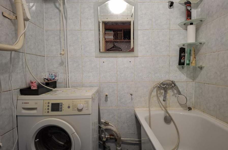 Продам квартиру, Аэрокосмический пр. , 1 кім., 44 м², косметический ремонт 