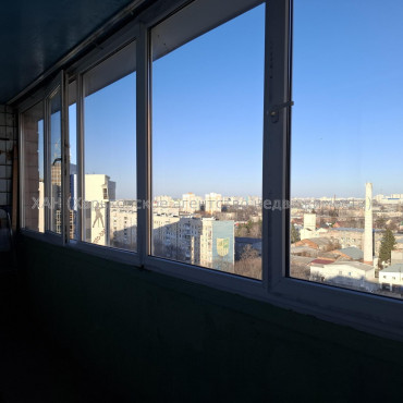 Продам квартиру, Аэрокосмический пр. , 1 кім., 44 м², косметический ремонт 