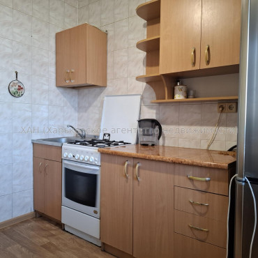 Продам квартиру, Аэрокосмический пр. , 1 кім., 44 м², косметический ремонт 