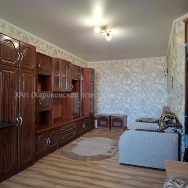 Продам квартиру, Аэрокосмический пр. , 1 кім., 44 м², косметический ремонт 