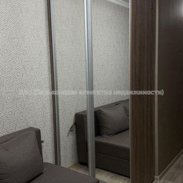 Продам квартиру, Любови Малой  просп. , 1  ком., 17 м², евроремонт 