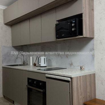 Продам квартиру, Любови Малой  просп. , 1  ком., 17 м², евроремонт 