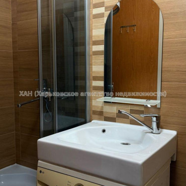 Продам квартиру, Любови Малой  просп. , 1  ком., 17 м², евроремонт 