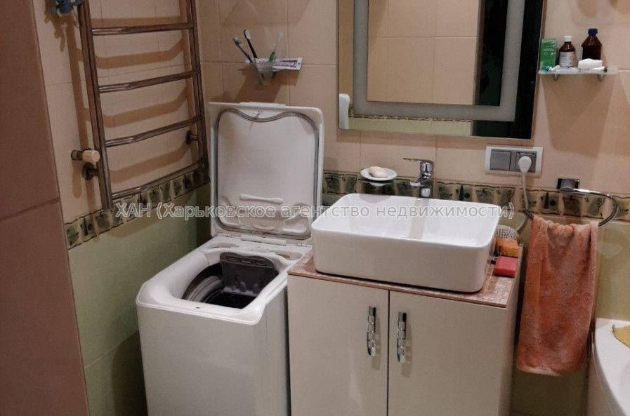 Продам квартиру, Льва Ландау просп. , 3  ком., 59 м², капитальный ремонт 