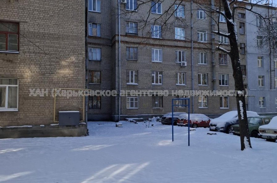 Продам квартиру, Александровский просп. , 87 , 1 кім., 30.70 м², советский ремонт 