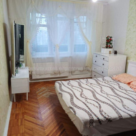 Сдам квартиру, Непокоренных ул. , 2  ком., 47 м², косметический ремонт