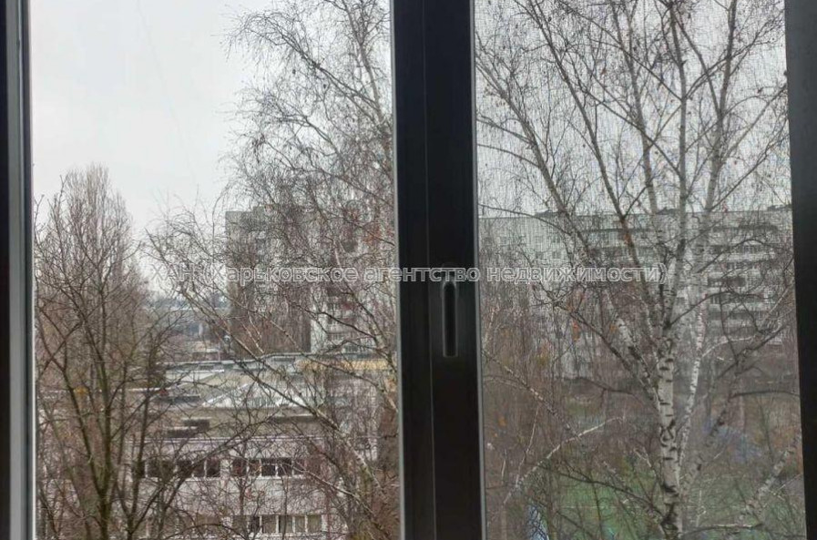 Продам квартиру, Непокоренных ул. , 3  ком., 65 м², косметический ремонт 