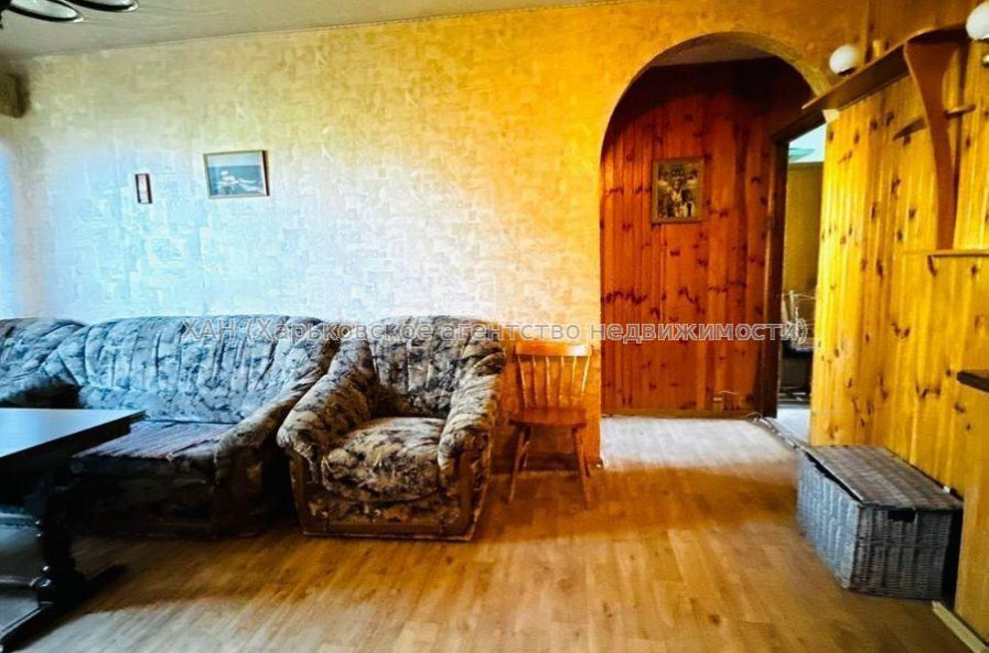 Продам квартиру, Непокоренных ул. , 3  ком., 65 м², косметический ремонт 