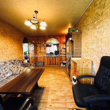 Продам квартиру, Непокоренных ул. , 3  ком., 65 м², косметический ремонт 