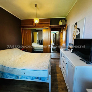 Продам квартиру, Непокоренных ул. , 3  ком., 65 м², косметический ремонт 