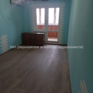 Продам квартиру, Непокоренных ул. , 3  ком., 65 м², косметический ремонт 