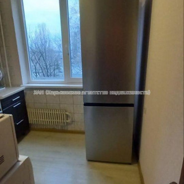 Продам квартиру, Непокоренных ул. , 3  ком., 65 м², косметический ремонт 