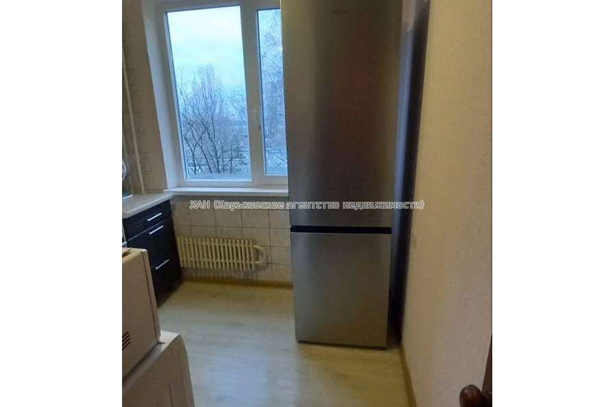 Продам квартиру, Непокоренных ул. , 3  ком., 65 м², косметический ремонт 