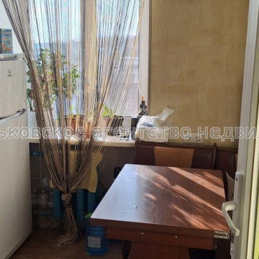 Продам квартиру, Ашхабадская ул. , 2 кім., 37 м², евроремонт 