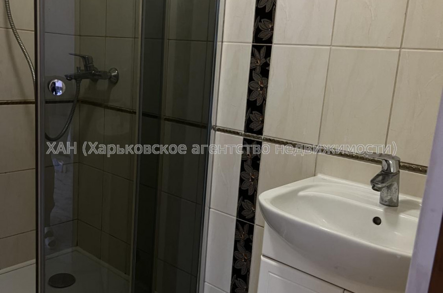 Сдам квартиру, 23 Августа ул. , 51Б , 1  ком., 31 м², капитальный ремонт 