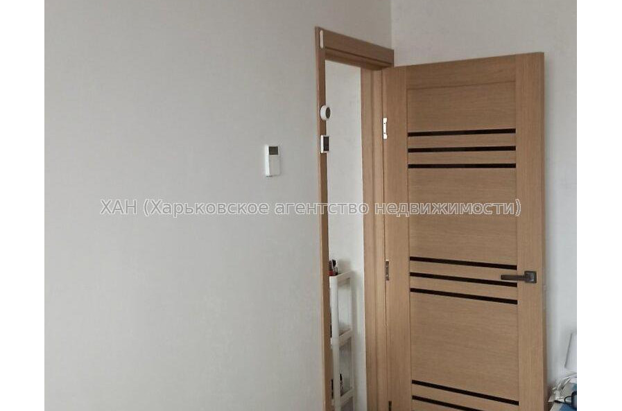 Продам квартиру, Гвардейцев Широнинцев ул. , 1  ком., 33 м², частичный ремонт 