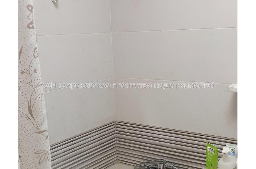 Продам квартиру, Гвардейцев Широнинцев ул. , 1  ком., 33 м², частичный ремонт 
