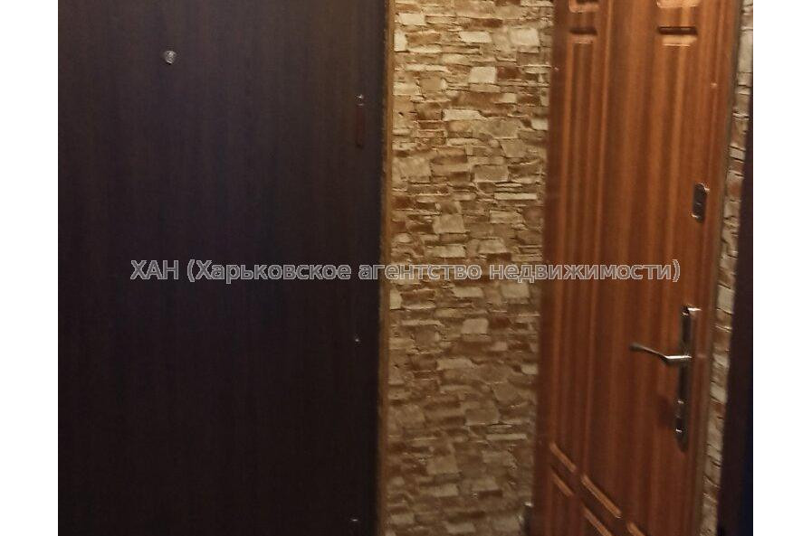 Продам квартиру, Гвардейцев Широнинцев ул. , 1  ком., 33 м², частичный ремонт 