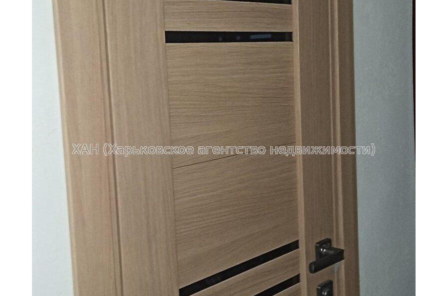 Продам квартиру, Гвардейцев Широнинцев ул. , 1  ком., 33 м², частичный ремонт 