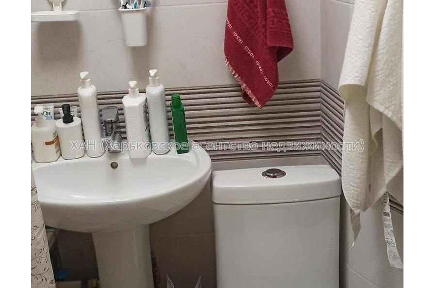 Продам квартиру, Гвардейцев Широнинцев ул. , 1  ком., 33 м², частичный ремонт 