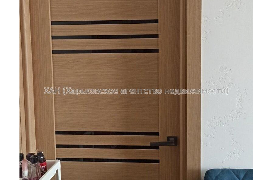 Продам квартиру, Гвардейцев Широнинцев ул. , 1  ком., 33 м², частичный ремонт 