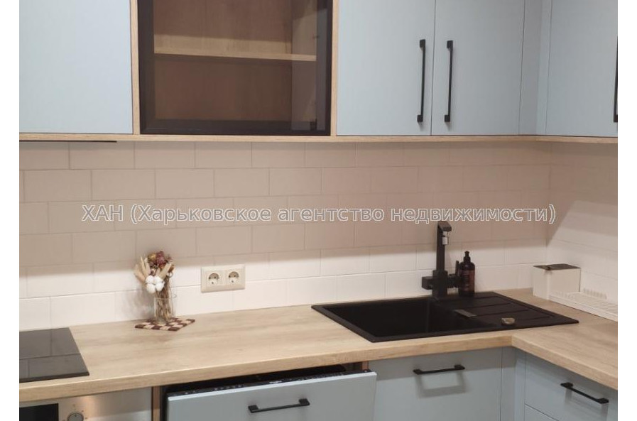 Продам квартиру, Павловская площ. , 5 , 2  ком., 60 м², евроремонт 