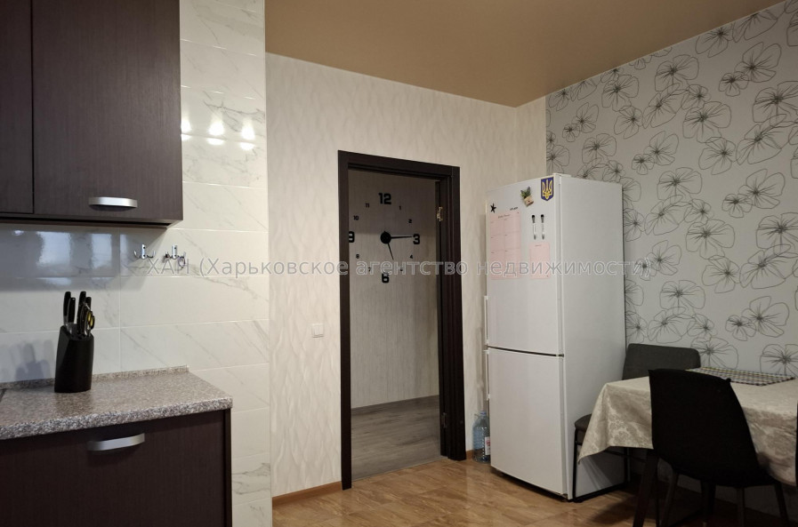 Продам квартиру, Героев Харькова просп. , 2 кім., 68.10 м², евроремонт 