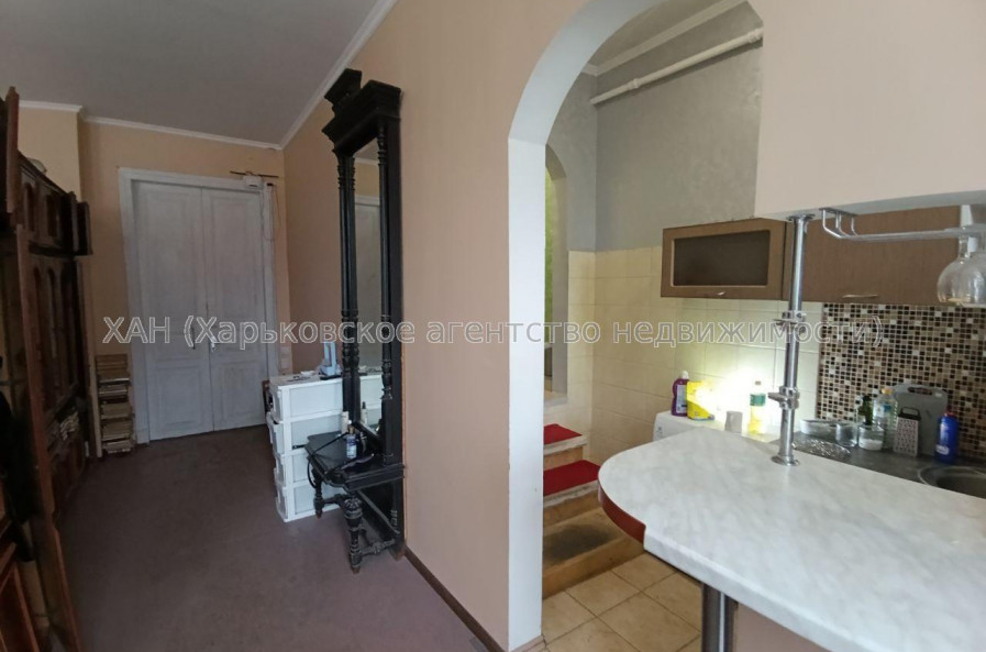 Продам будинок, Георгия Тарасенко ул. , 180 м², 6 соток, косметический ремонт 