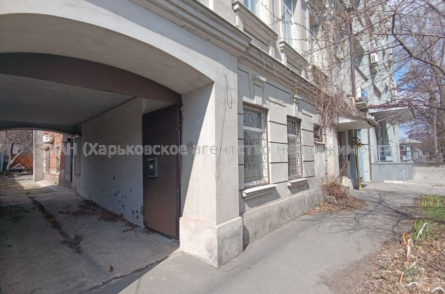 Продам будинок, Георгия Тарасенко ул. , 180 м², 6 соток, косметический ремонт 