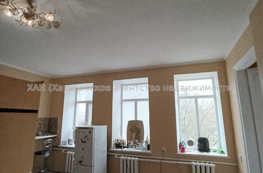Продам будинок, Георгия Тарасенко ул. , 180 м², 6 соток, косметический ремонт 