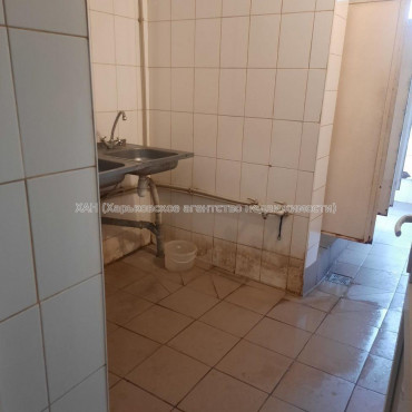 Продам квартиру, Индустриальный просп. , 1 кім., 14 м², косметический ремонт 