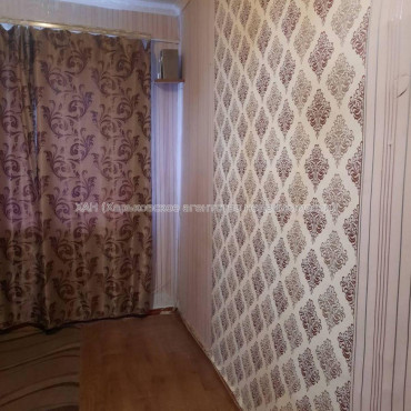 Продам квартиру, Индустриальный просп. , 1 кім., 14 м², косметический ремонт 