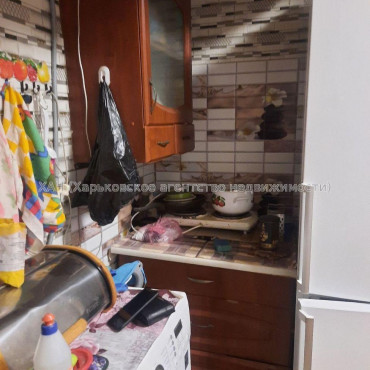 Продам квартиру, Индустриальный просп. , 1 кім., 14 м², косметический ремонт 